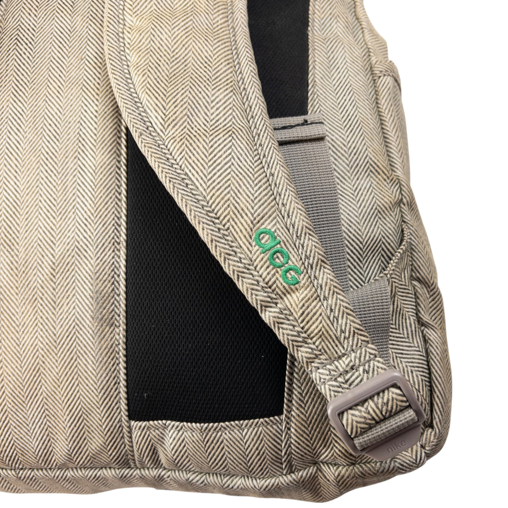 Vintage Nike ACG Karst 40 Backpack