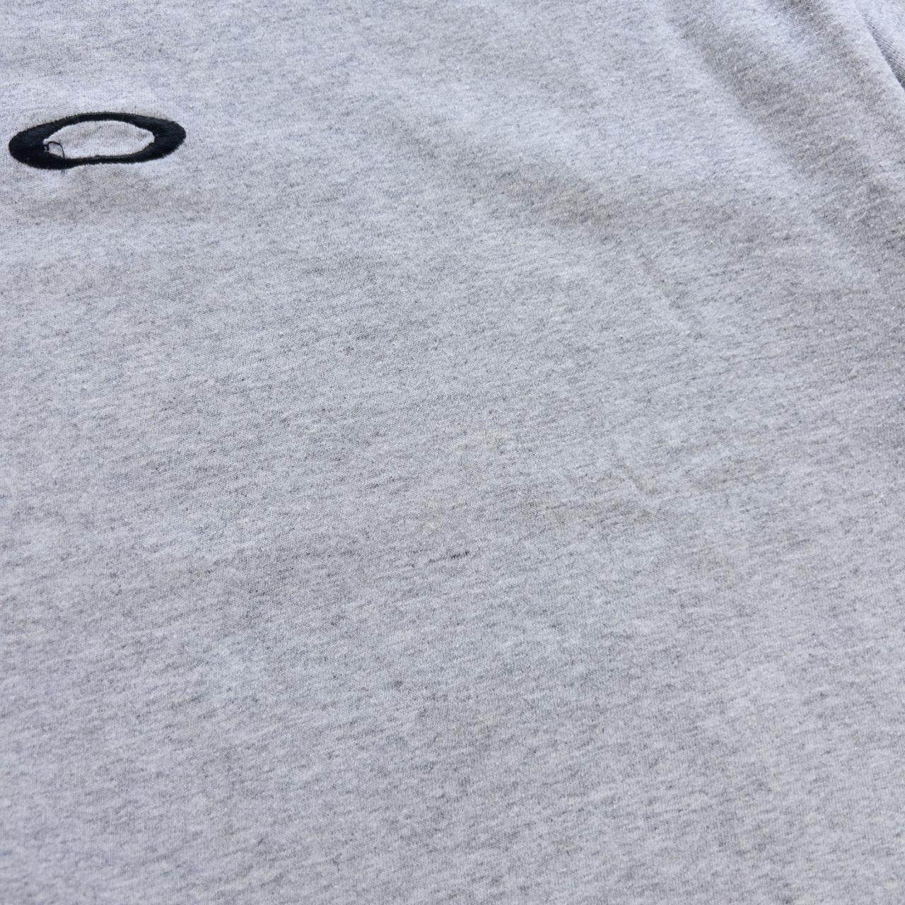 Vintage Oakley Center Logo T Shirt Size M