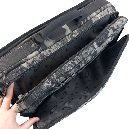 Vintage 2006 Oakley Utility Crossbody Messenger Bag