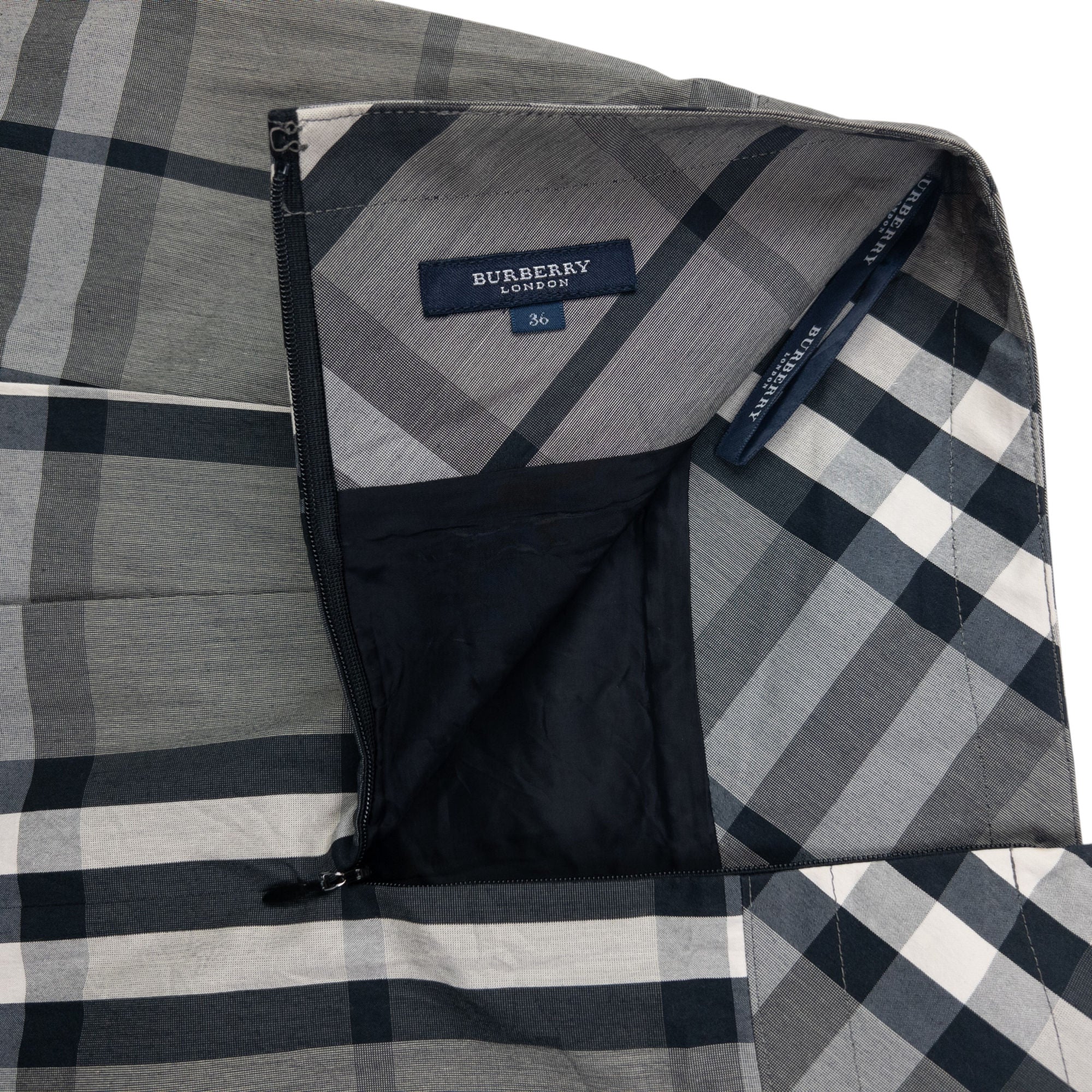 Vintage 2000s Burberry Nova Check Pleated Skirt Womens Size W25