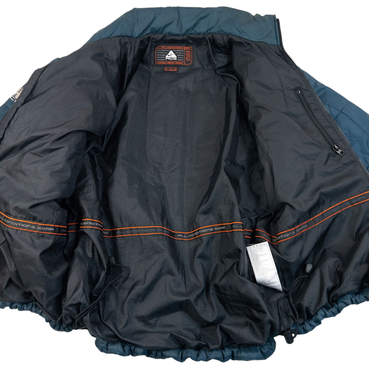 Vintage 2000s Nike ACG Quilted Zip Up Jacket in blue (nylon), photo 4