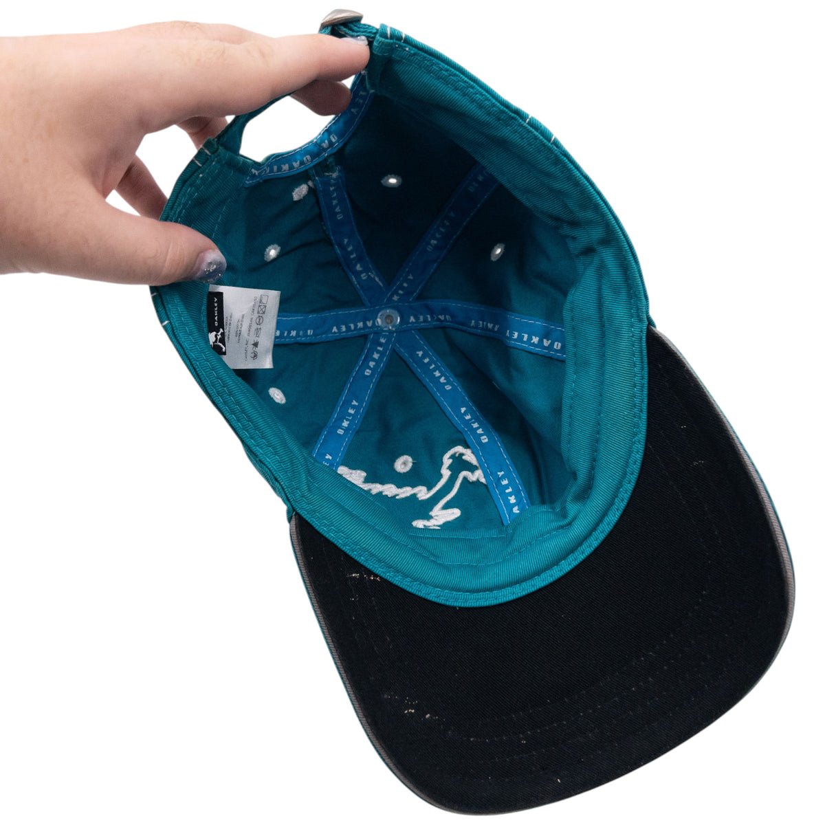 Vintage 2000s Oakley Embroidered Skull Hat