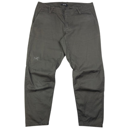 Vintage Arcteryx Cropped Trousers Womens Size W34
