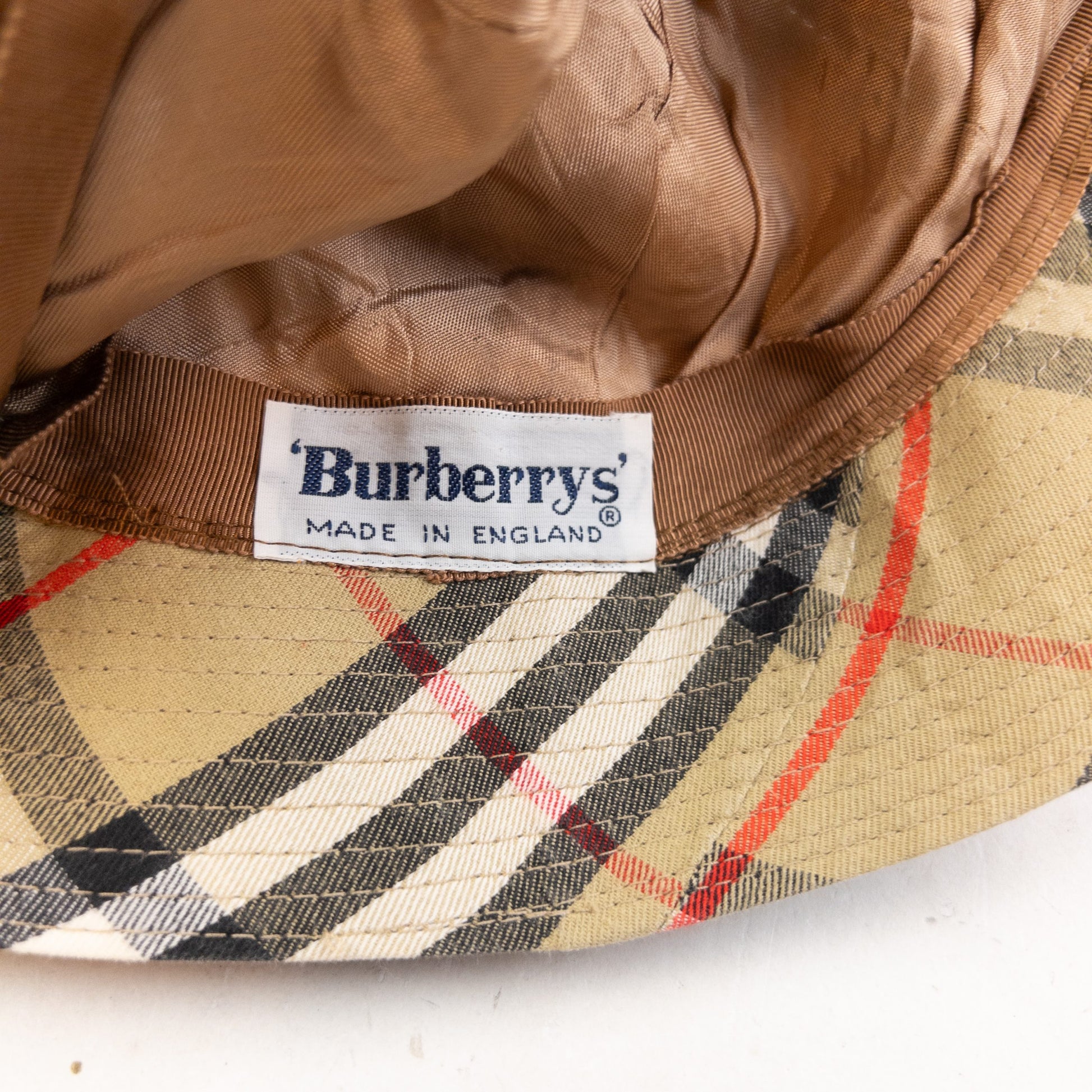 BURBERRYS beige bucket hat classic Nova Check pattern with wide brim and lined interior