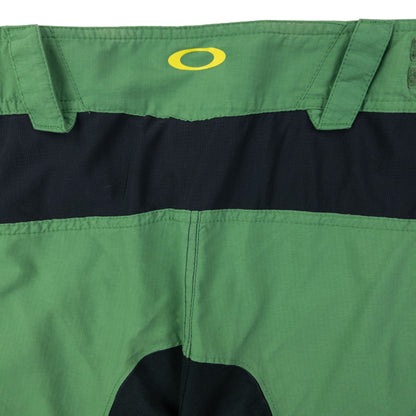 Vintage 2000s Oakley Cargo Shorts Size W35