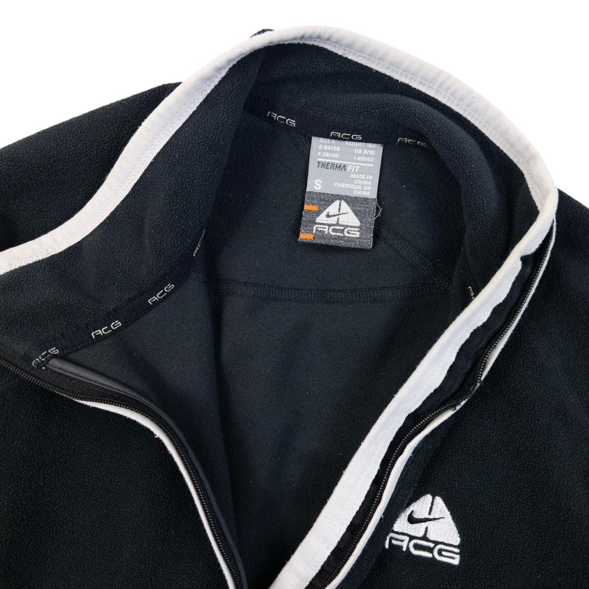 Vintage 2000s Nike ACG Asymetrical Q Zip Fleece Sweatshirt in black, photo 4