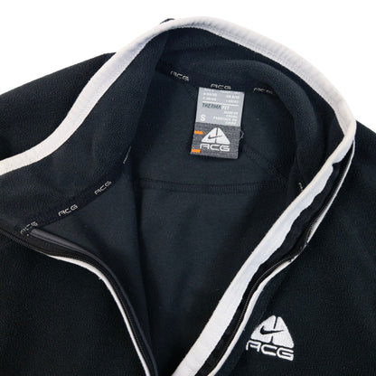 Vintage 2000s Nike ACG Asymetrical Q Zip Fleece Sweatshirt in black, photo 4