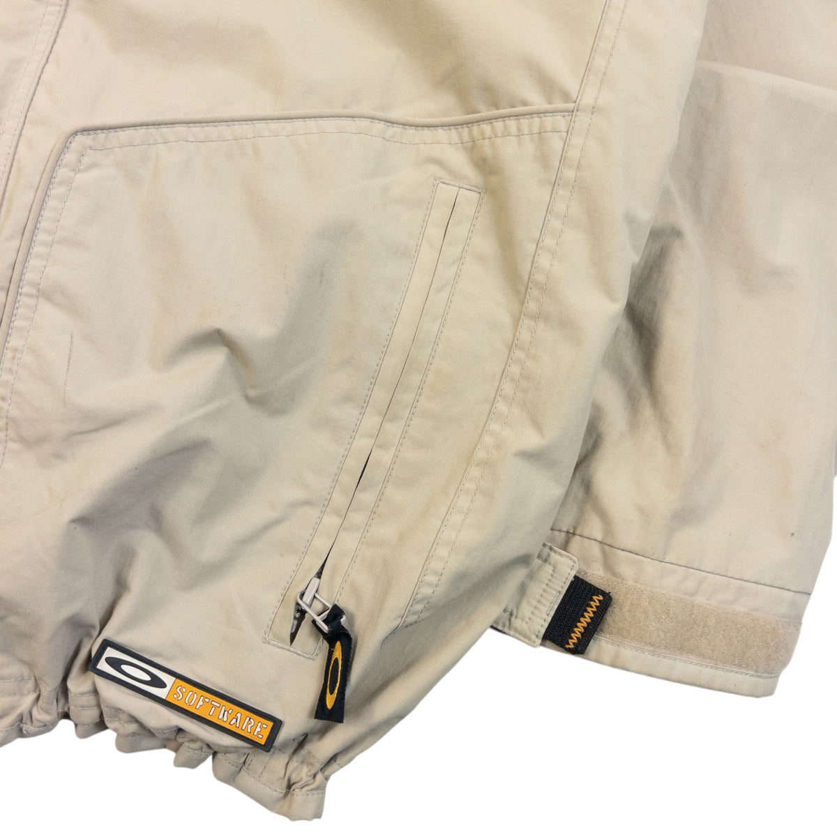 Vintage 2000s Oakley Zip Up Snowboarding Jacket in beige, photo 5