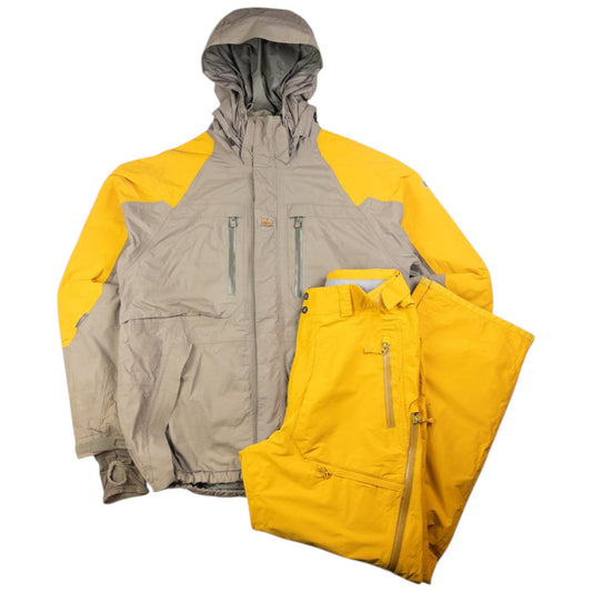 Vintage Helly Hansen Hellytech Snowboarding Jacket & Trousers Set Size L