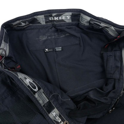 Vintage Oakley Shorts Size W34