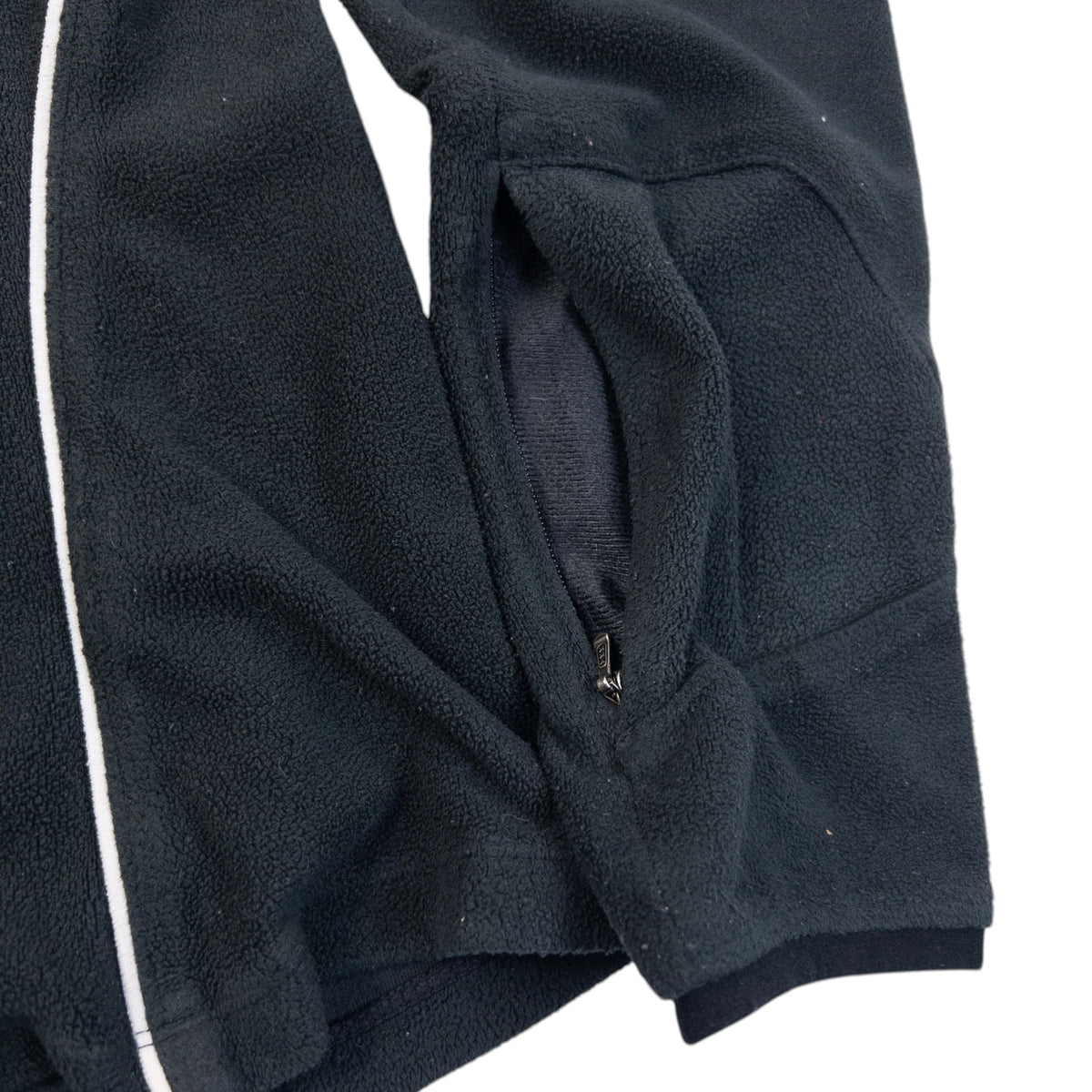 Vintage 2000s Nike ACG Asymetrical Q Zip Fleece Sweatshirt in black, photo 6