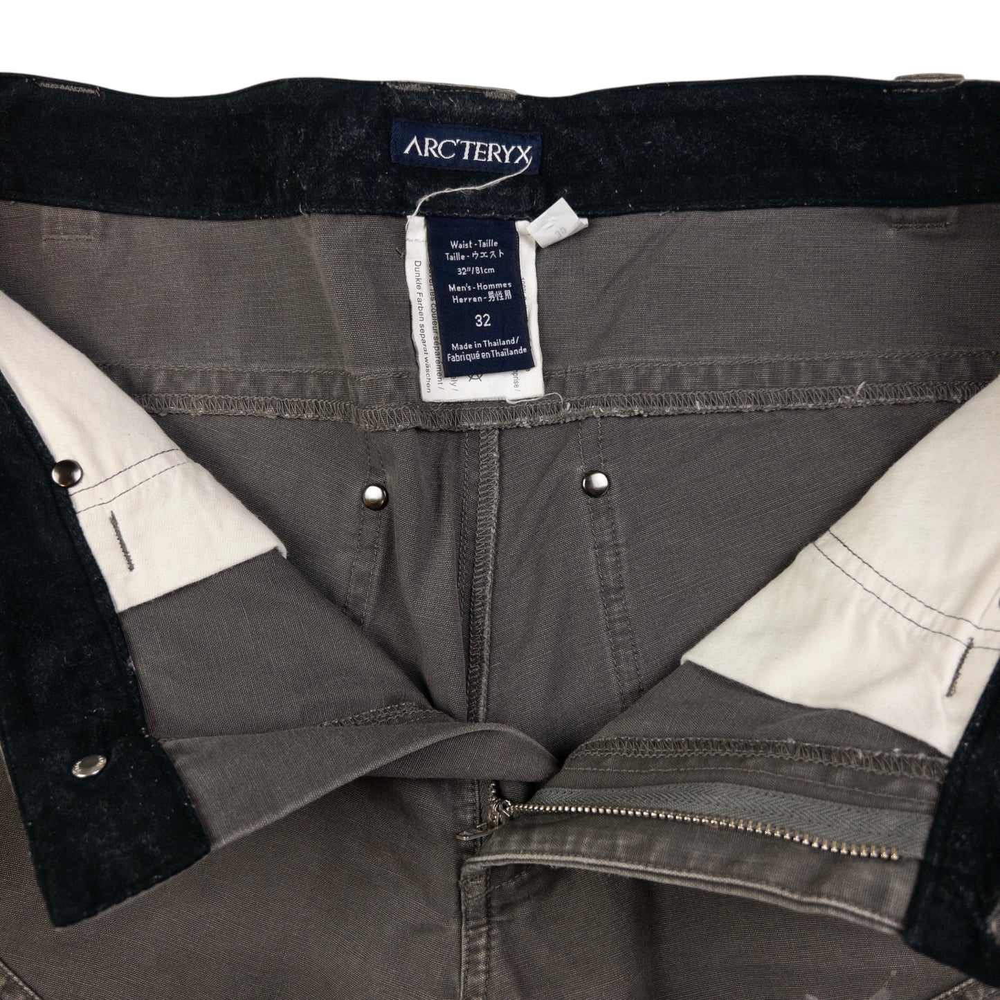 Vintage Arcteryx Trousers Size W32