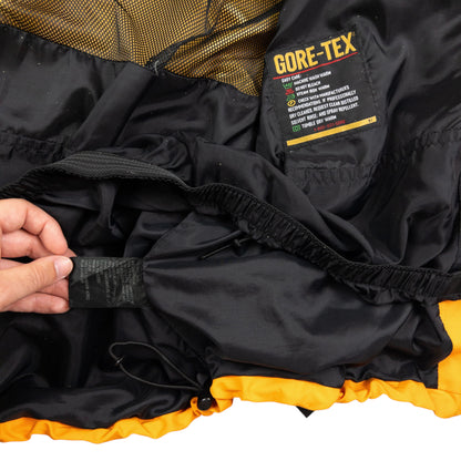 Vintage Mountain Hardwear Goretex Snowboarding Jacket Size L