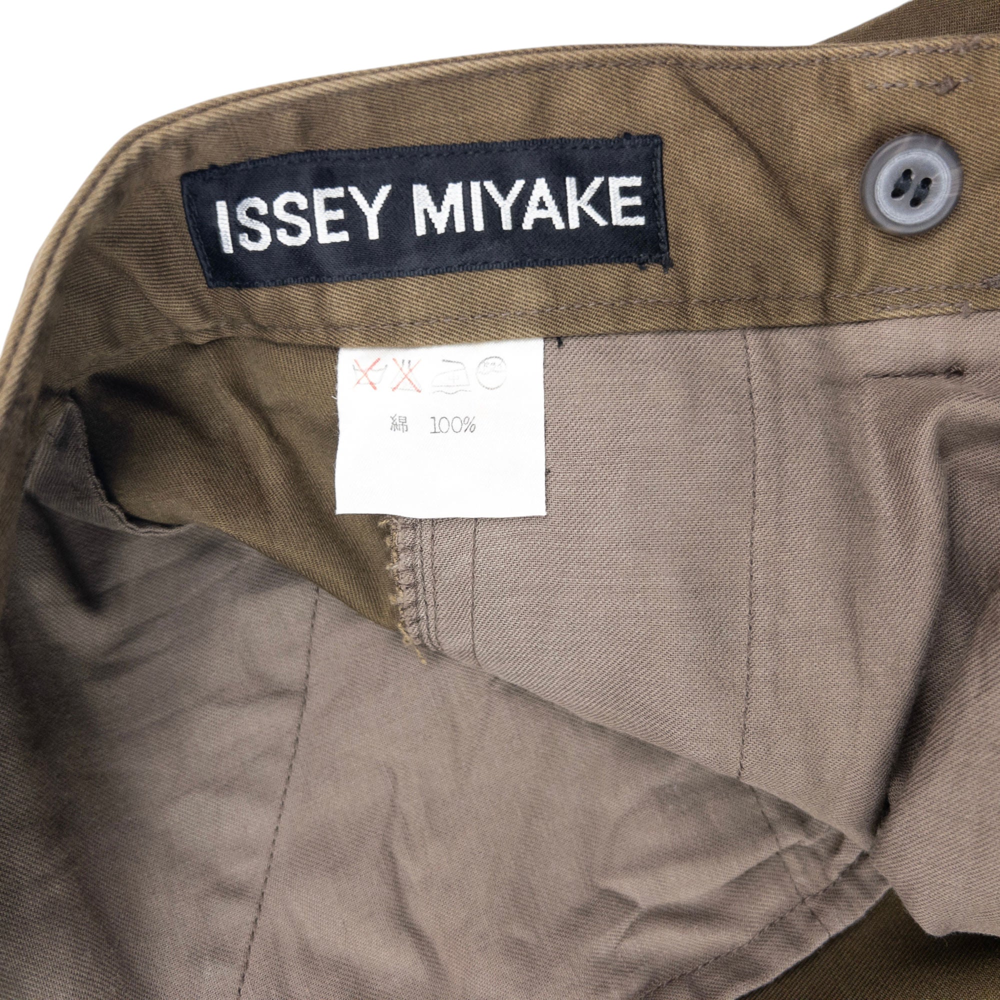 Vintage 2000s Issey Miyake Pleated Trousers Size W30