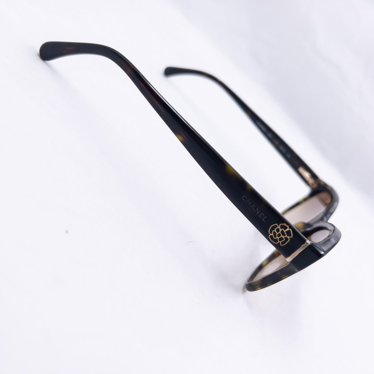 Vintage 2000s Chanel Tortoise Shell Sunglasses