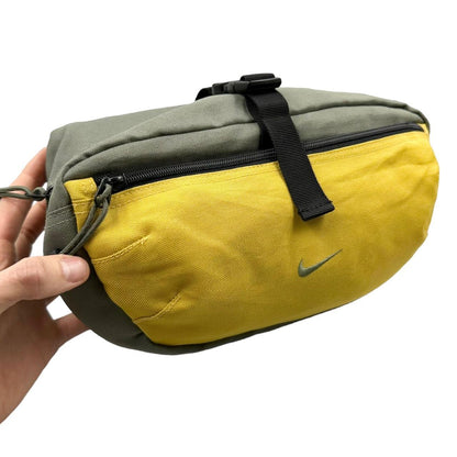 Vintage Nike Cross Body Bag